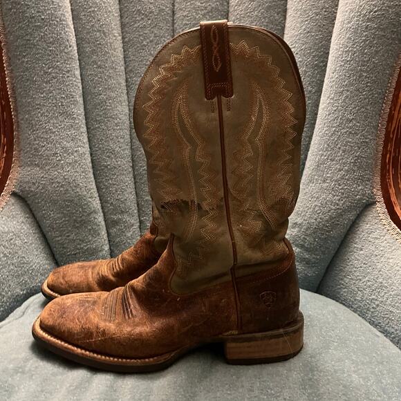 Ariat Western Boot size 8.5D - Picture 4 of 13